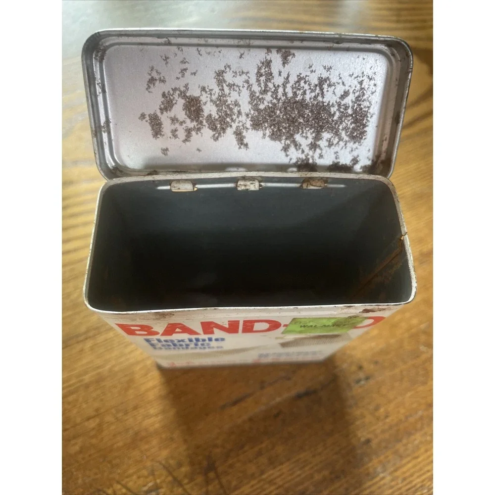 Vintage Johnson &‎ Johnson Band-Aid Metal Tin